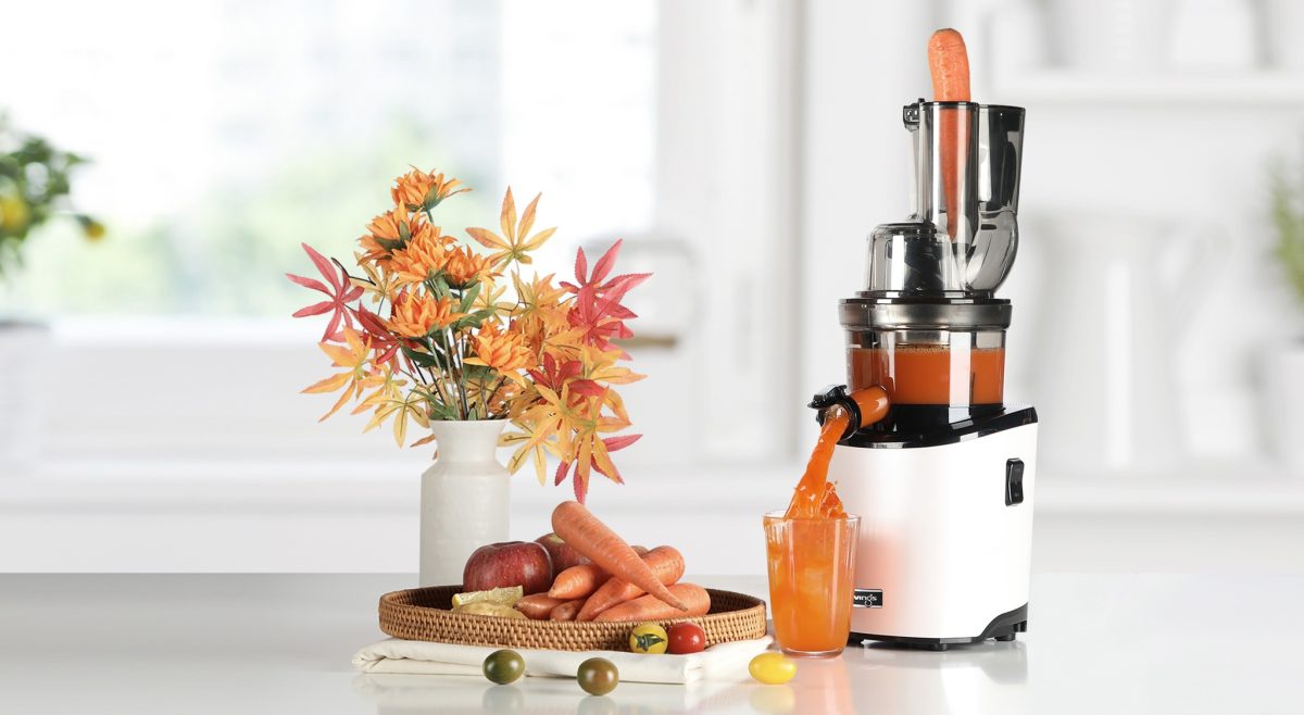 Kuvings REVO830: The All-Star Juicer Wins Good Housekeeping's 2023 Best Kitchen Gear Award! 🏆⁠
